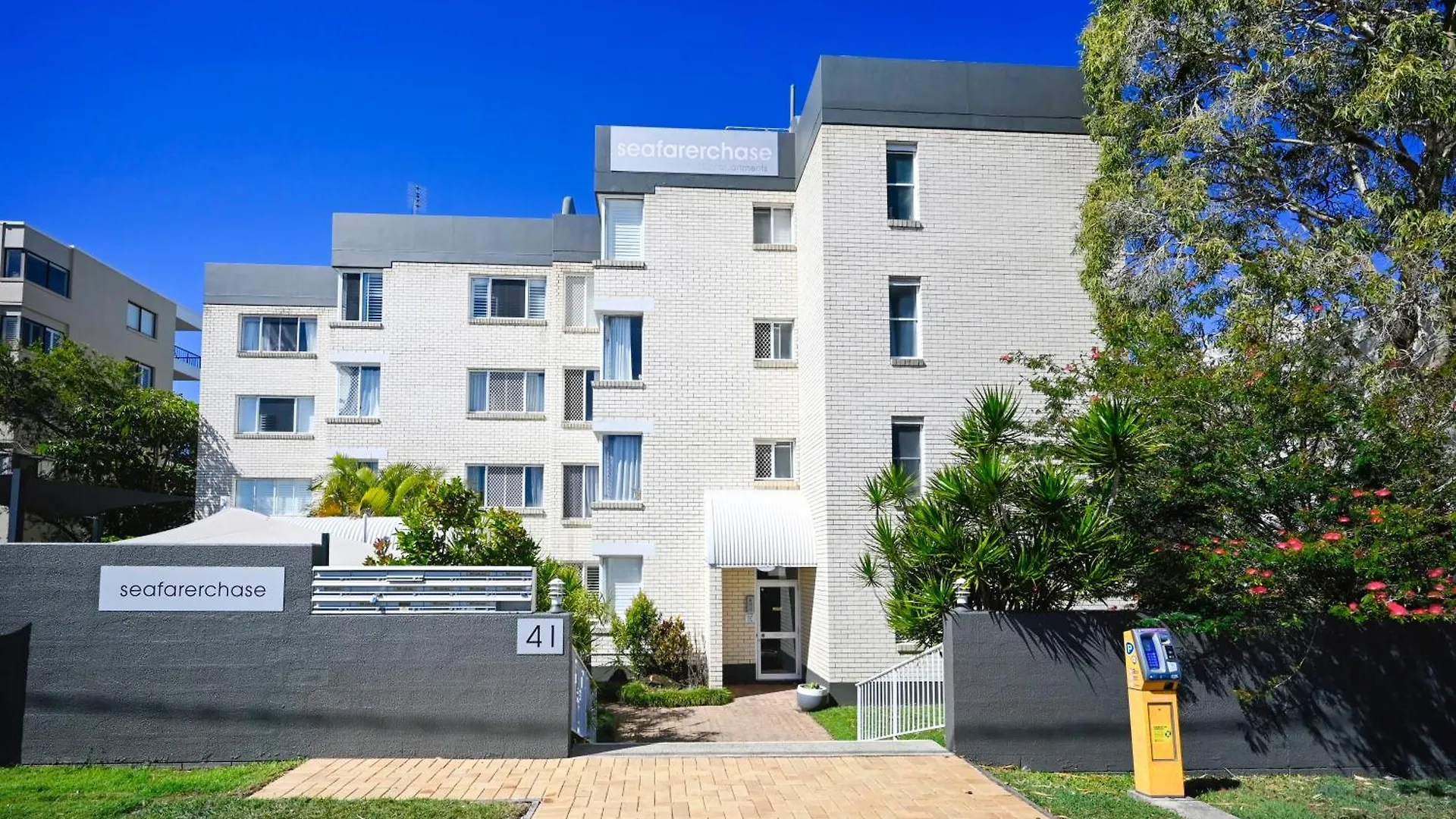 Spacious 3 Bedroom Delight - Shops & Beaches Zg1 Caloundra Apartment